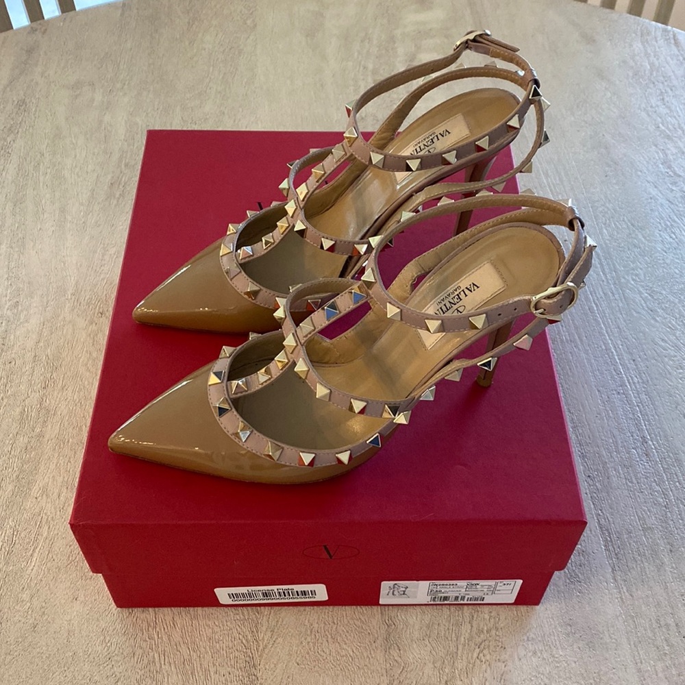 Valentino Rockstud Caged Patent Pump